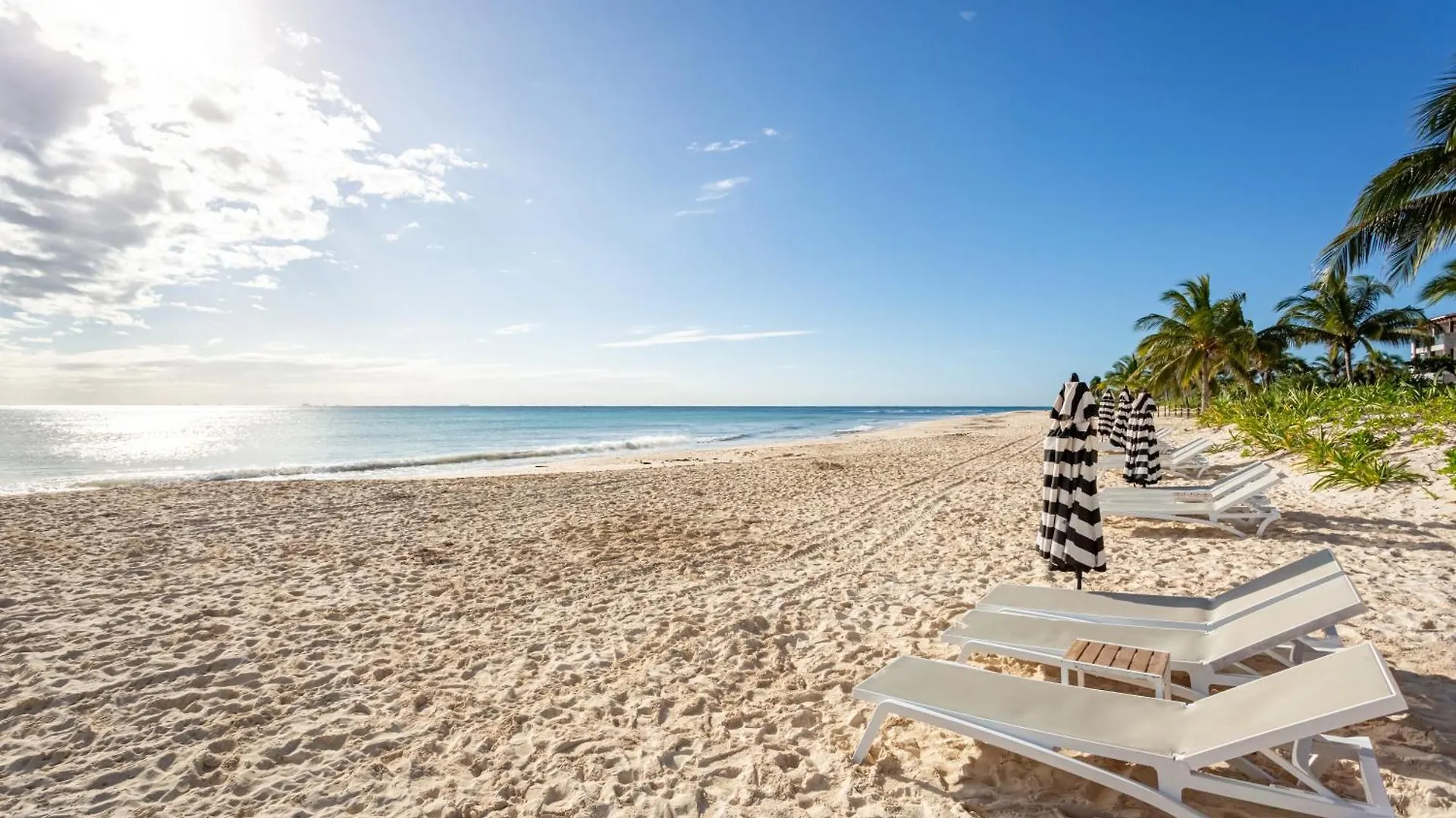 Casa 401N Los Secretos Apts Playa del Carmen México